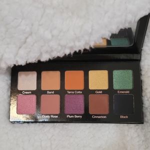 New Violet Voss Essentials 10 Pan Eyeshadow Palette
